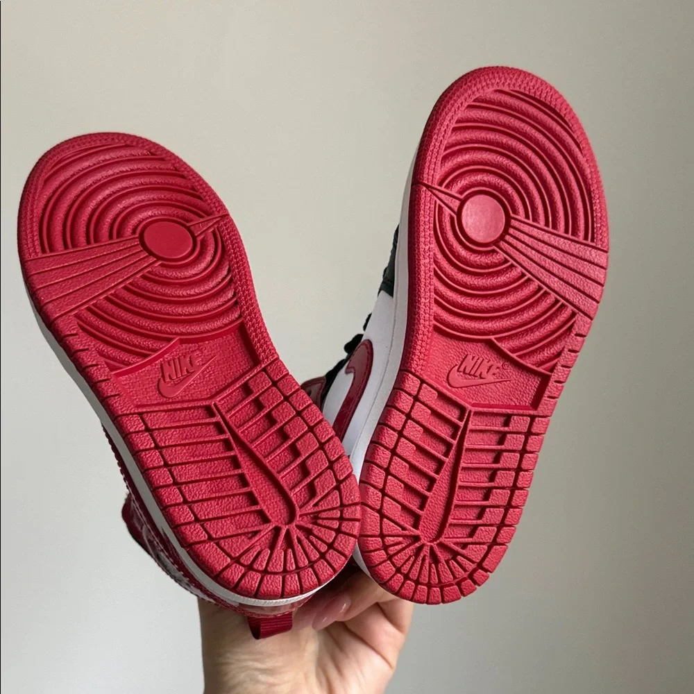 Jordan 1 Mid SE PS Sneakers - Picture 3 of 4